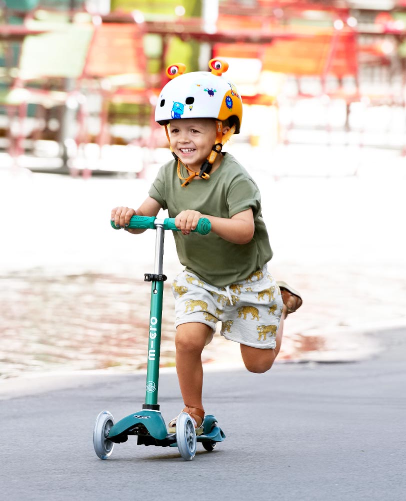 Micro Mini Deluxe 3 Wheel Scooter ECO Deep Green