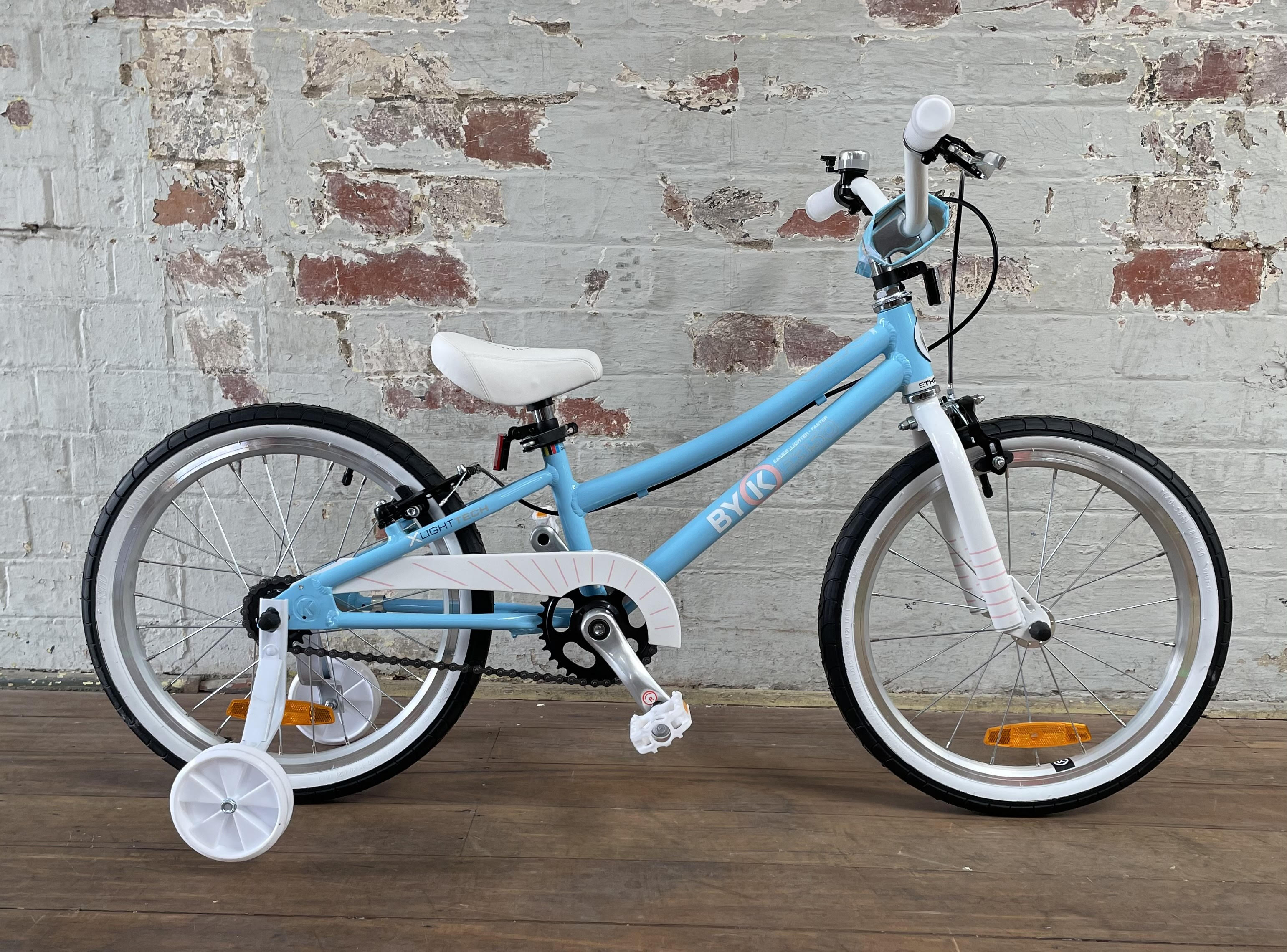 ByK E-350 18” – Bicicletta Leggerissima Per Bambini 5-7 Anni (Solo 17 Libbre) Con Ruotine